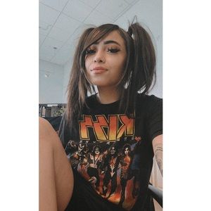 Meet your Posher, Sierra